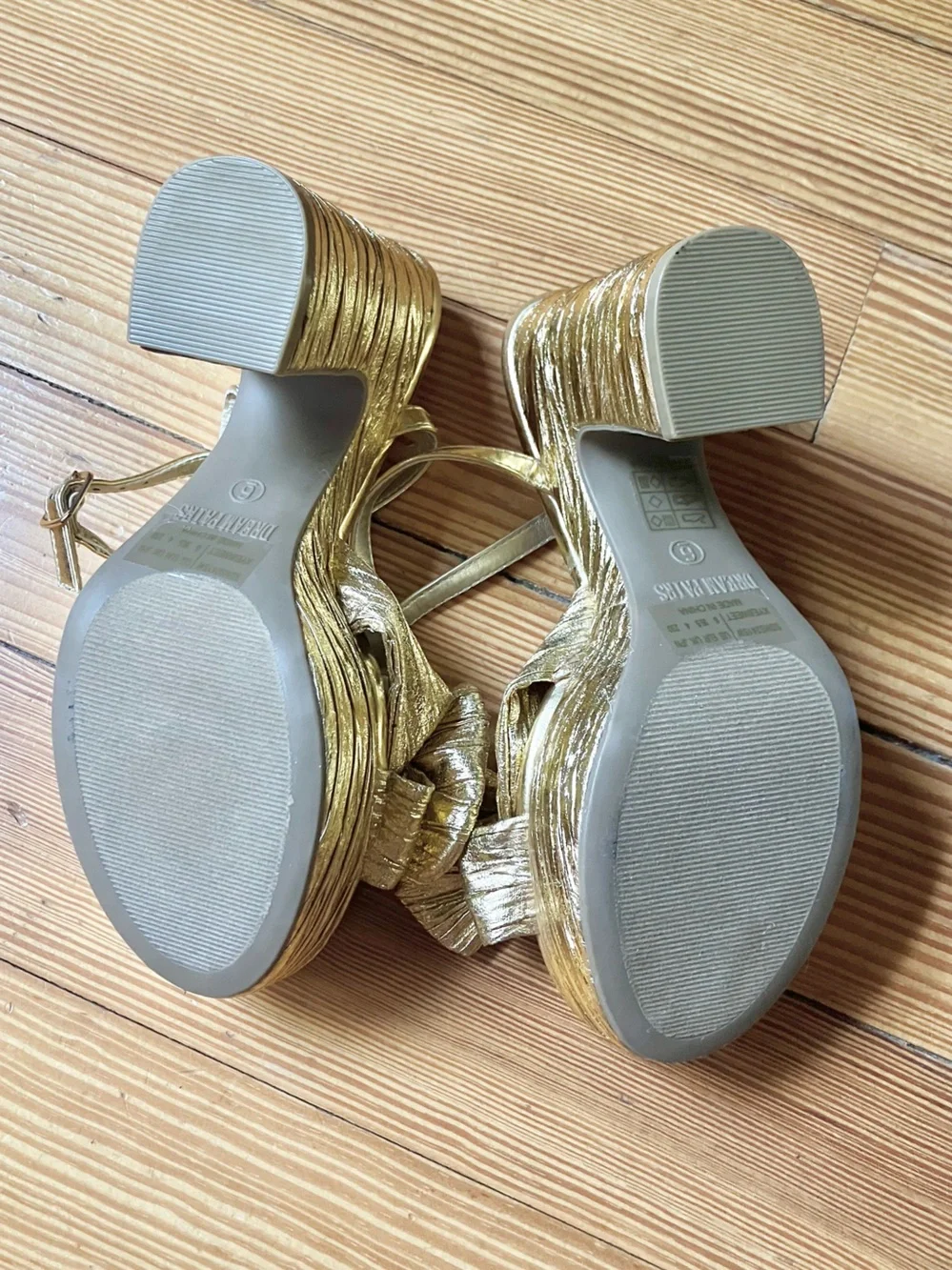 NWOB Dream Pairs Platform  Pleated Bow Ankle Strap Sandals in Gold Sz 6